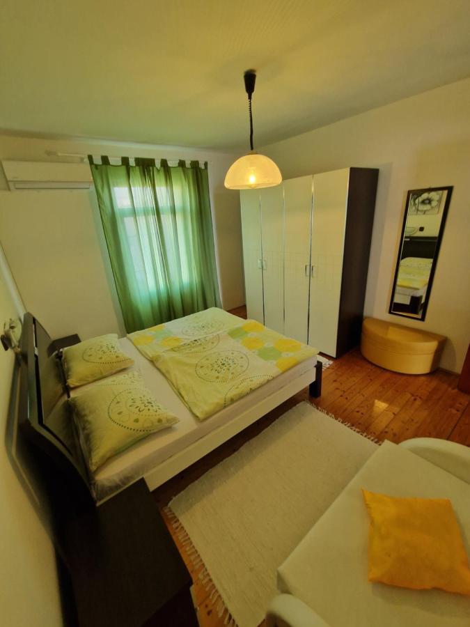 Villa Cvetic Selce Exterior photo